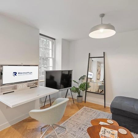 לונדון Modern 1 Bedroom Apartment In Fitzrovia מראה חיצוני תמונה